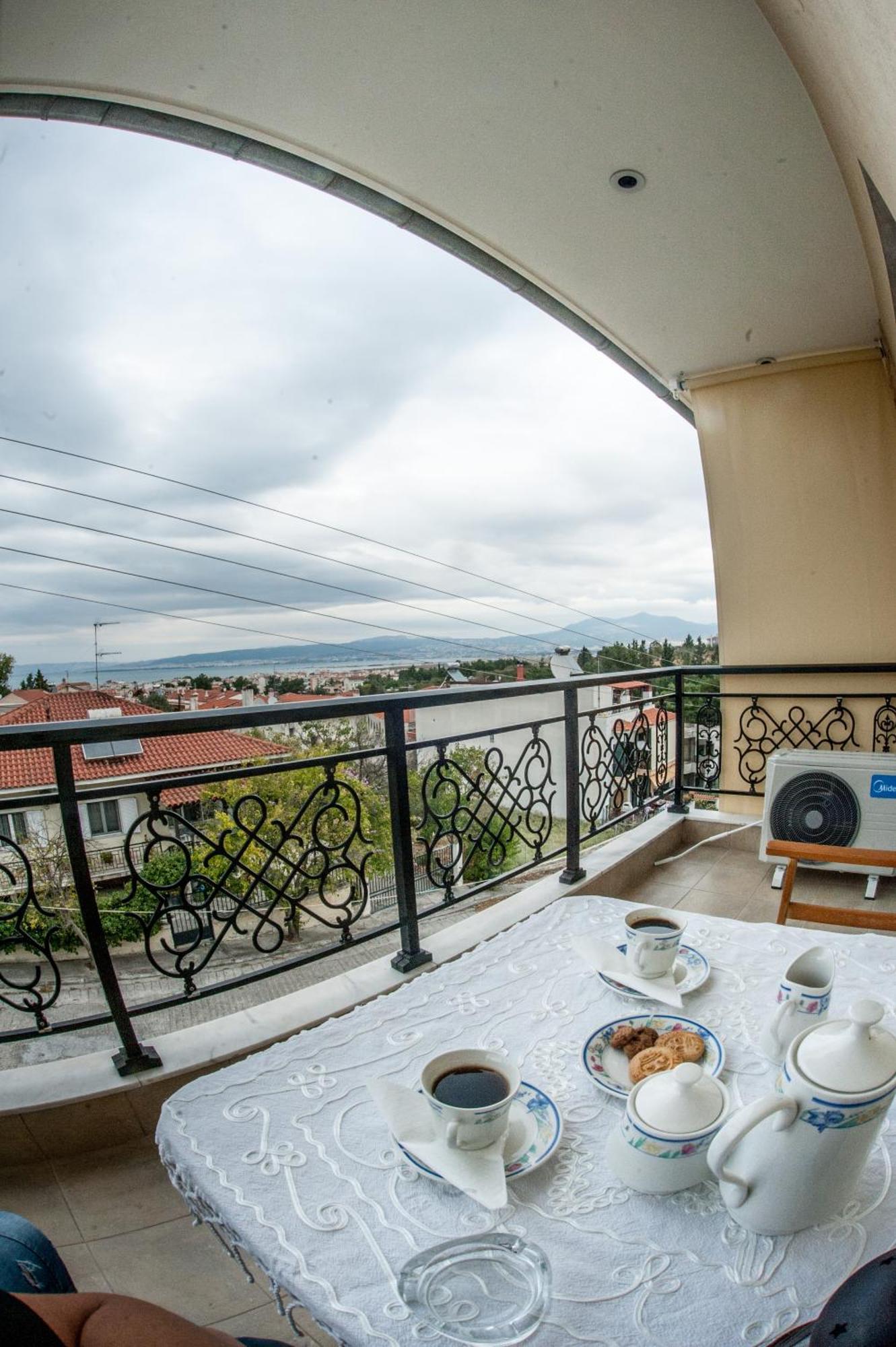 Sea View Flat Apartman Peraía Kültér fotó
